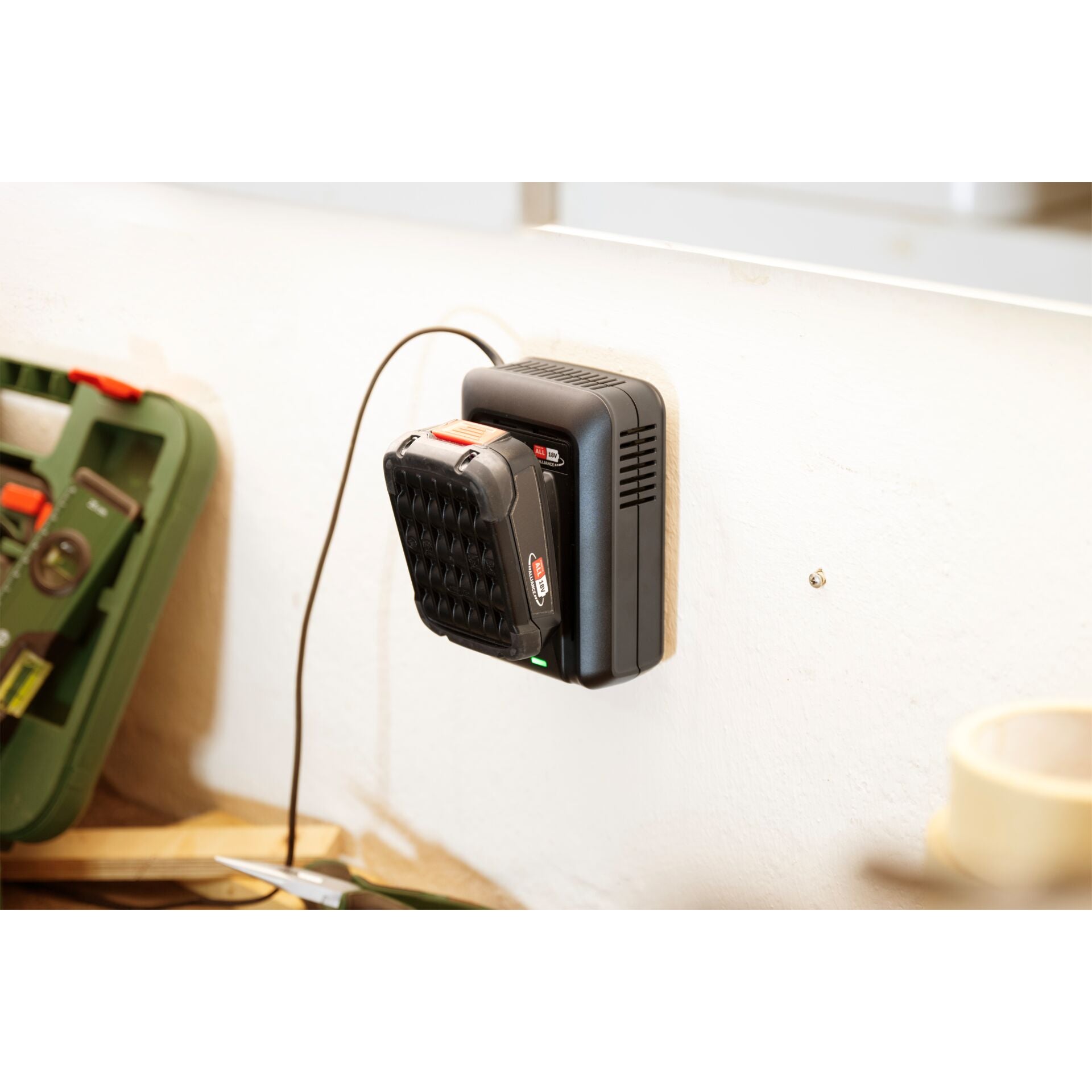 Bosch Starter-Set 18V 1x 2,5Ah Akku + Ladegerät
